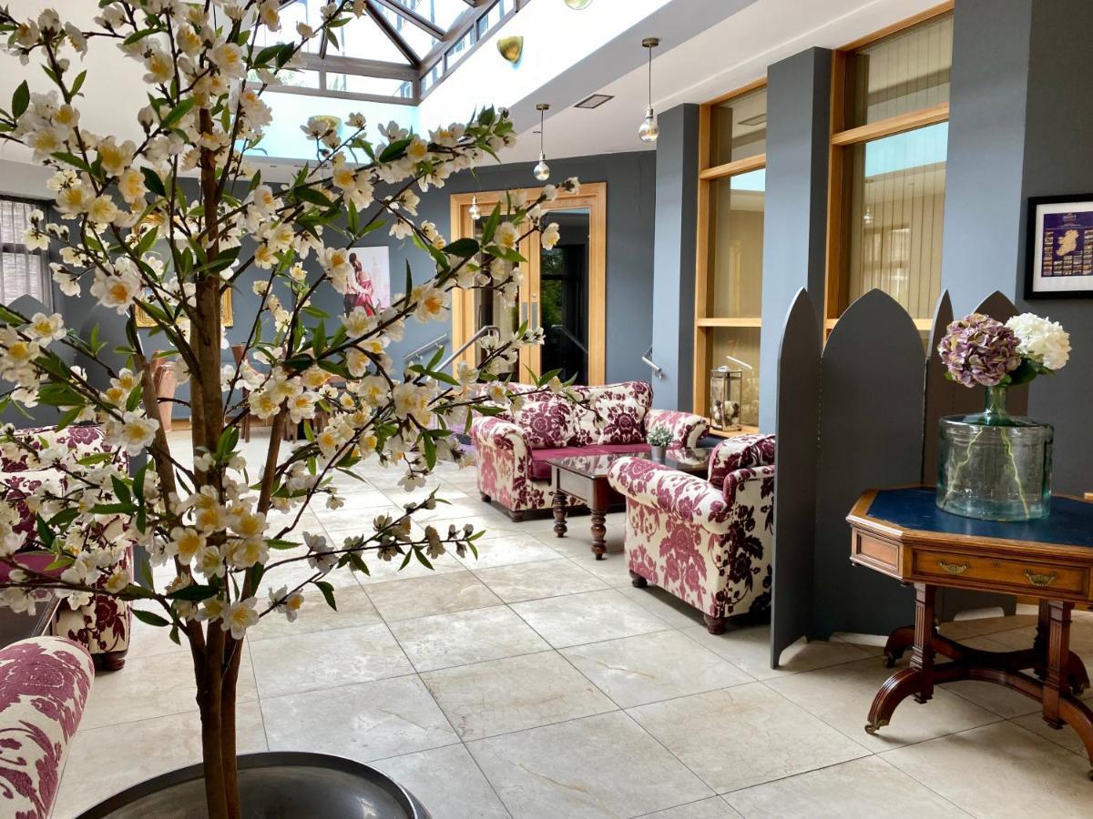 Twin Trees Hotel & Leisure Club Ballina  Buitenkant foto