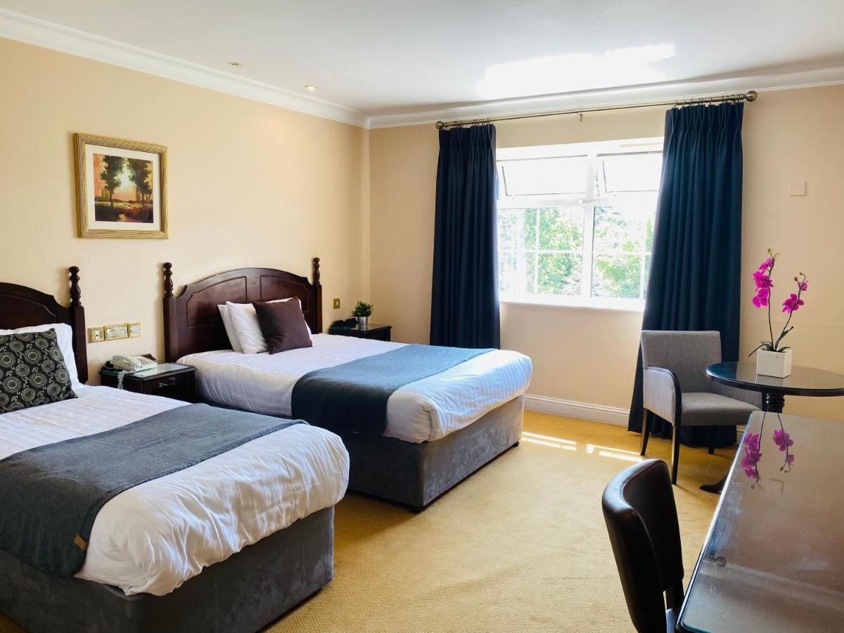 Twin Trees Hotel & Leisure Club Ballina  Buitenkant foto