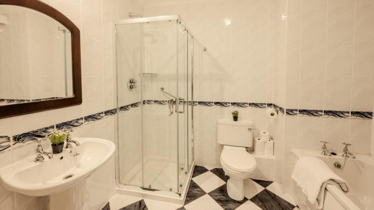 Twin Trees Hotel & Leisure Club Ballina  Buitenkant foto