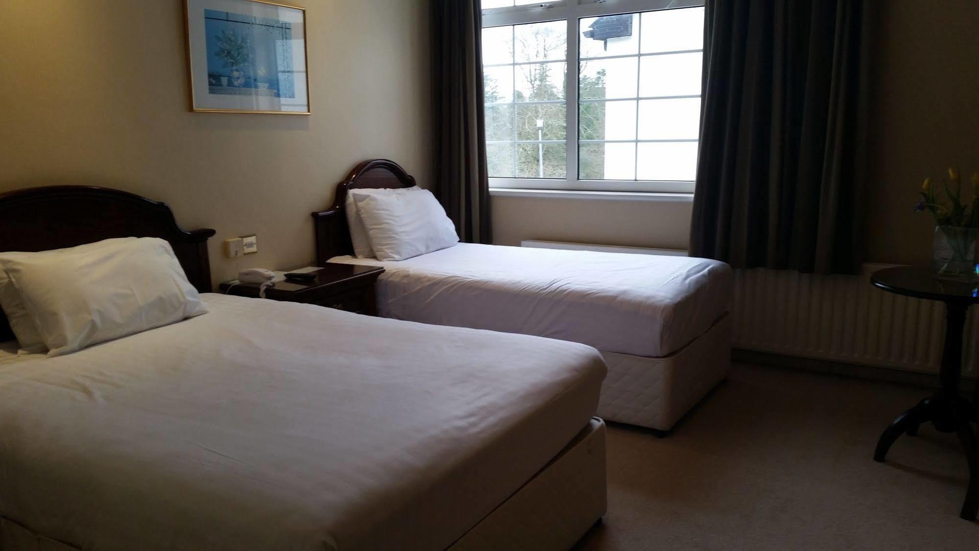 Twin Trees Hotel & Leisure Club Ballina  Buitenkant foto